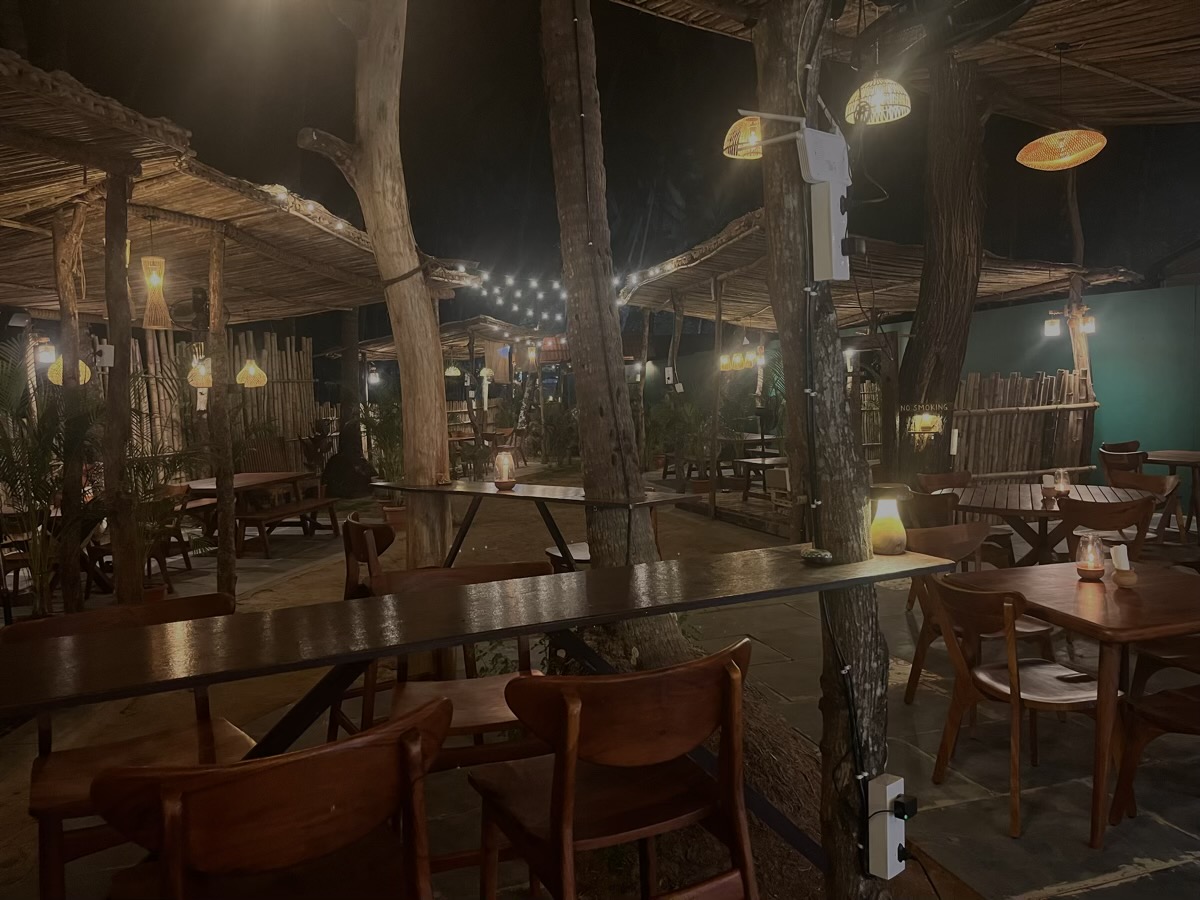 Dinner at Roots and Bloom Cafe Palolem